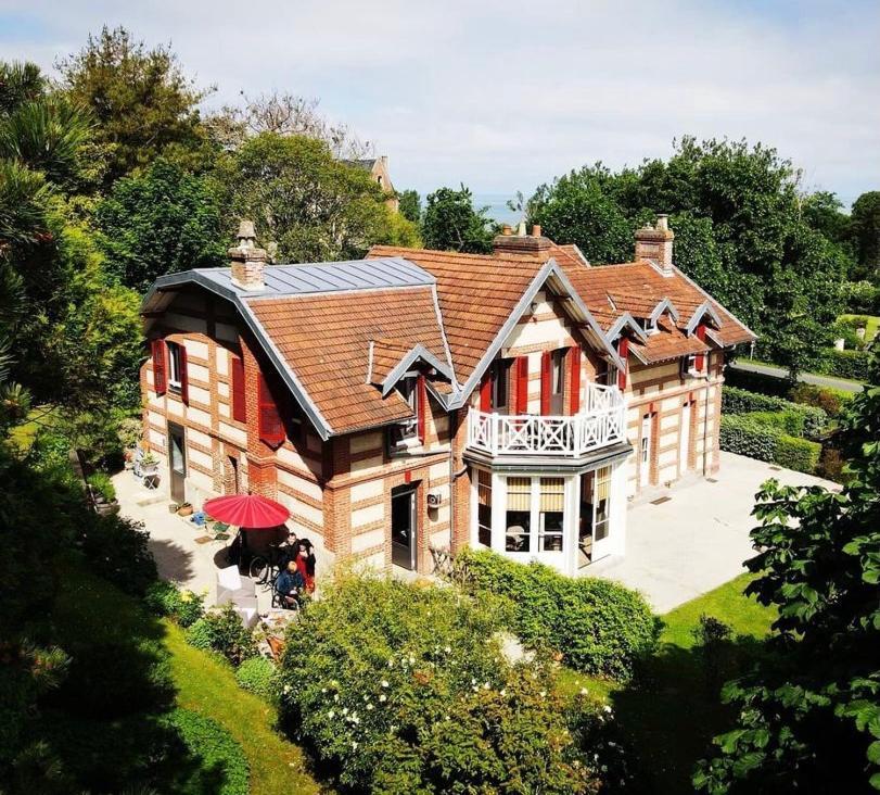 La Villa Des Rosiers Cricquebœuf 外观 照片